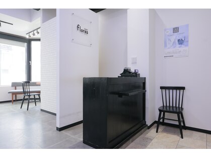 フローレス バイ ヘッドライト 川崎店(hair flores by HEADLIGHT)の写真