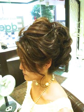 ヘアセットサロンエッジ(Edge) 大人キレイ目アップ
