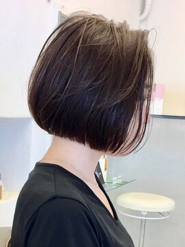 ミッテル(mittell) ボブ毛先パーマことりベージュ黒髪ウォーターフォール