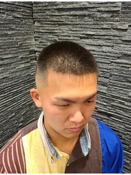 プレミアムバーバー 表参道店(PREMIUM BARBER produce by HIRO GINZA) バリカンボウズ×スキンフェード