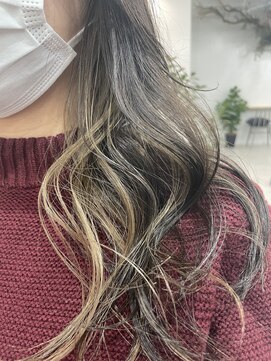 シーバイトリコ 市川(SEA by tricot) インナーカラー/イヤリングカラー/ハイライト