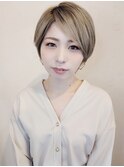 Luccica】アルティストカラーハイトーンベージュ×ショートボブ