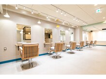 アグ ヘアー モネ 三鷹店(Agu hair monet)