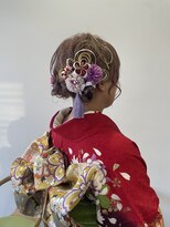 ヘアー アイス 御器所本店(HAIR ICI) ゆるふわウェーブ成人式卒業式お団子ツインピンクベージュ