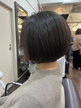 ヘアーアンドメイク ビス(HAIR&MAKE bis) ショートカット/ひし形/ショートボブ/30代/40代/50代【松苗学】