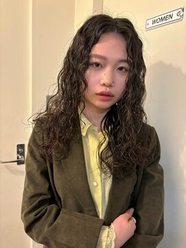 ノラ シブヤ(NORA) ウルフカット　ウルフパーマ　スパイラルパーマ