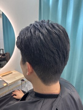 テーラ 南流山店(TELA) グラデーション刈り上げ