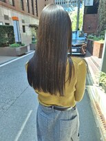 ウィーク 梅田(UiiC)&nbsp;オリーブベージュ◆ナチュラルロング 【uiicumeda sachi】