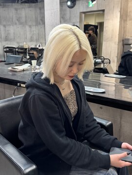 メゾン 心斎橋店(Maison) ホワイトブロンド@midori_maison