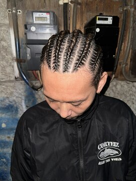 チルチェア 高円寺店south area.(CHILL CHAIR) コーンロウ　8本ストレート　<高円寺>　<バーバー>