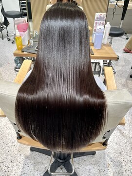 ゼストララ(ZEST Lara) 【YUICHI】小学生の酸性ストレート【吉祥寺】