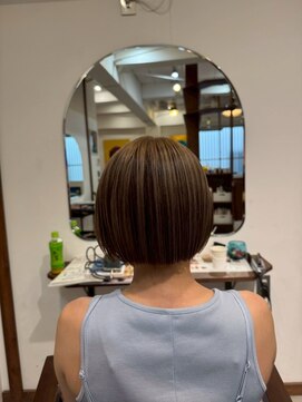 ルイ(ROUIS produced by LUCK 津田沼) ROUIS津田沼 引き締めローライトボブ