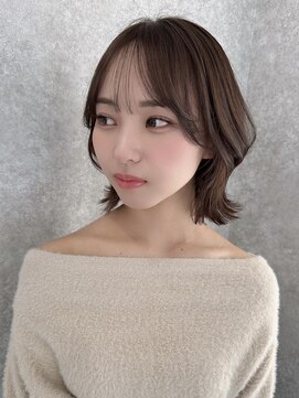 アイリス(AIRIS) くびれボブ グレージュカラー 透明感カラー 顔周りカット