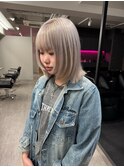 ホワイトカラー/ブロンドヘア
