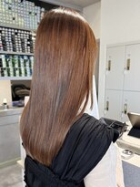 ログ(log)&nbsp;ニュアンスパーマ　髪質改善カラー　顔まわり　レイヤー　艶髪
