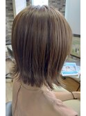 外ハネ【イルミナ】スモーキーベージュカラー
