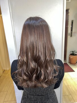 フレイストート(Frais Tout) ウォームベージュ　レイヤー　髪質改善　縮毛矯正　前髪カット