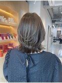 20代30代ミディアムシルバーグレージュ