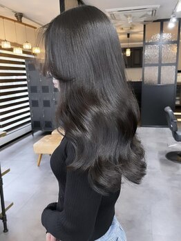 トッカ(tocca)の写真/色持ち特化◇髪質改善トリートメント!!本来の髪の美しさに導くヘアケアが充実【トリートメント/掛川駅9分】