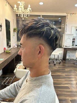 サロンドレノマパートスリー(SALON de renoma P-lll) 白髪ぼかしメッシュショート