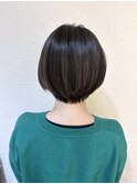 ショート×ブロッキングカラー