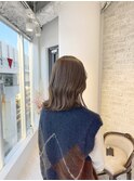 オリーブベージュ
