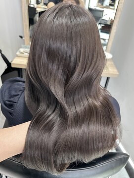 ディーエックス スリー(Dxxxx III) アイスグレージュ