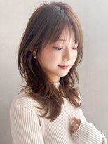 アグノス 青山(Agnos)&nbsp;小顔くびれレイヤーオリーブグレーココアベージュクラゲヘアー