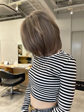 アヴァンス 京橋店(AVANCE) 大人可愛い柔らか内巻きレイヤーボブ × ベージュバレイヤージュ