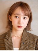 ペールオレンジ ミディアム くびれヘア シースルーバング 小顔