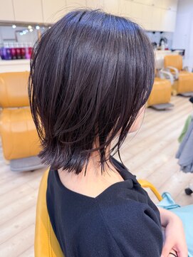 モリオ フロム ロンドン 成増店 【morio成増/児玉】　ミディアムレイヤー　外ハネ