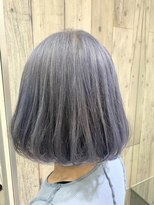 トムキャット(TOM CAT)&nbsp;外国人風　ブリーチ　ボブ　ラベンダーグレー