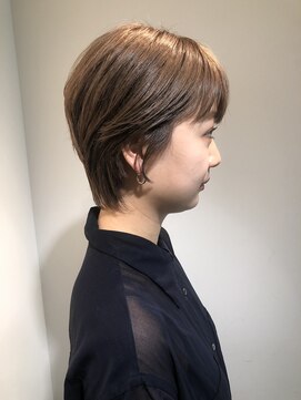 トレス(TRESS) ウルフショートボブ/ベージュカラー