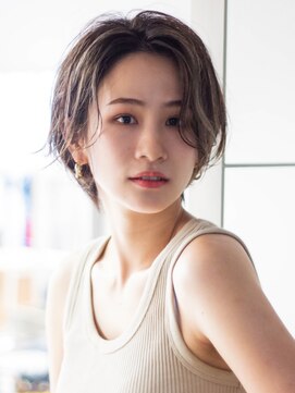 サーカス バイ ビュートリアム 青山(CIRCUS by BEAUTRIUM) ウェーブハンサムショート20代30代40代大人可愛い青山表参道