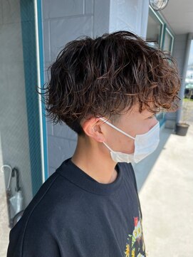 リット×ベリエ(Lit.×belier) 波巻きスパイラルパーマメンズマッシュツイストスパイラルパーマ