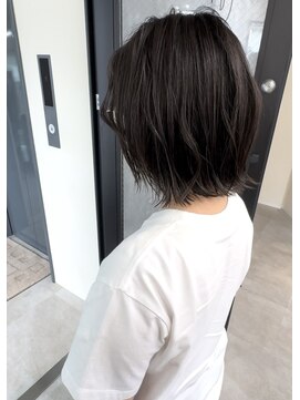 バッカ 横浜桜木町店(BACCA) 外ハネボブ/ダークグレー