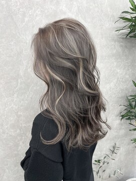 アルドーレフィエロ シンサイバシ(Ardore fiero shinsaibashi) コントラスト極ハイライト☆グレーベージュ