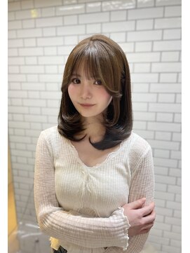 ジーナ 天神(Zina) ワンホン/レイヤーカット/オリーブカラー