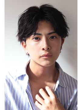 ブリランチン アイチダイガクマエ(Brilliantine Aichidaigakumae) センターフェザーパーマ