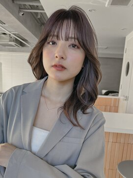 タス(tas) くびれレイヤーミディアム 似合わせ顔周りカット顔まわりカット