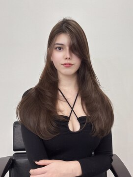 キティー サカエ(kiti SAKAE) グレージュ/レイヤーカット/ハッシュカット/オリーブベージュ/栄