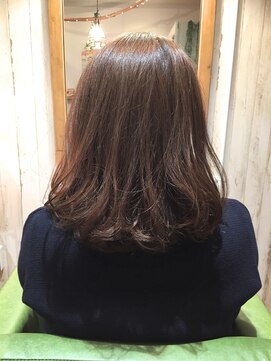 エピック(epic) 【epic】アッシュベージュミディアムヘアー