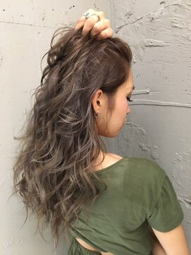 ビーヘアサロン(Beee hair salon) 【渋谷Beeehair/山森伴利】A/W NewStyle