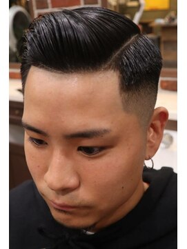 アクセプトザワールドバーバー(Accept the world barber) パートスタイル×スキンフェード