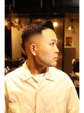 ツーエイチ 新宿(2H) 新宿/スキンフェード/7:3分け