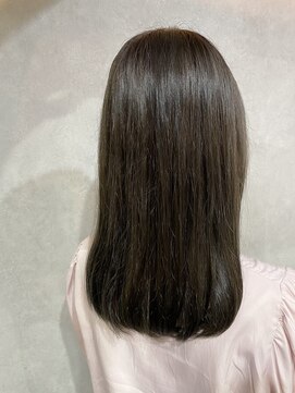 シアン(CYAN) 【CYAN】#10代#20代#透け感カラー#カーキベージュ