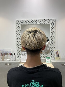 コレット 宇都宮(collet Gigi) ハイライト/マッシュパーマ/束感/波巻き/メンズショート