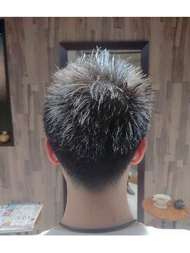 ネセサリー(NECESSARY) カット