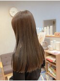 さらっさらのツヤツヤの美髪ロングヘア