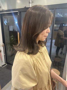 スリー(three.) 【three.】北浜/淀屋橋/カラー専門店　シアーベージュ